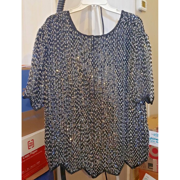 NWOT - Vintage Carina Black Silk Top with paillettes and beads (very heavy) - 4X - Picture 3 of 6